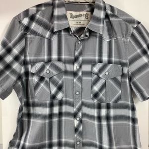 Roebuck & Co snap button down short sleeve (B28)